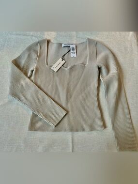 Aritzia Babaton ribbed sweater fitted sz S